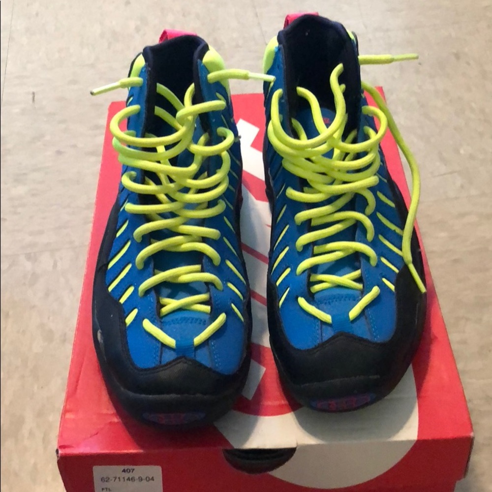 Sneakers NEVER WORN‼️